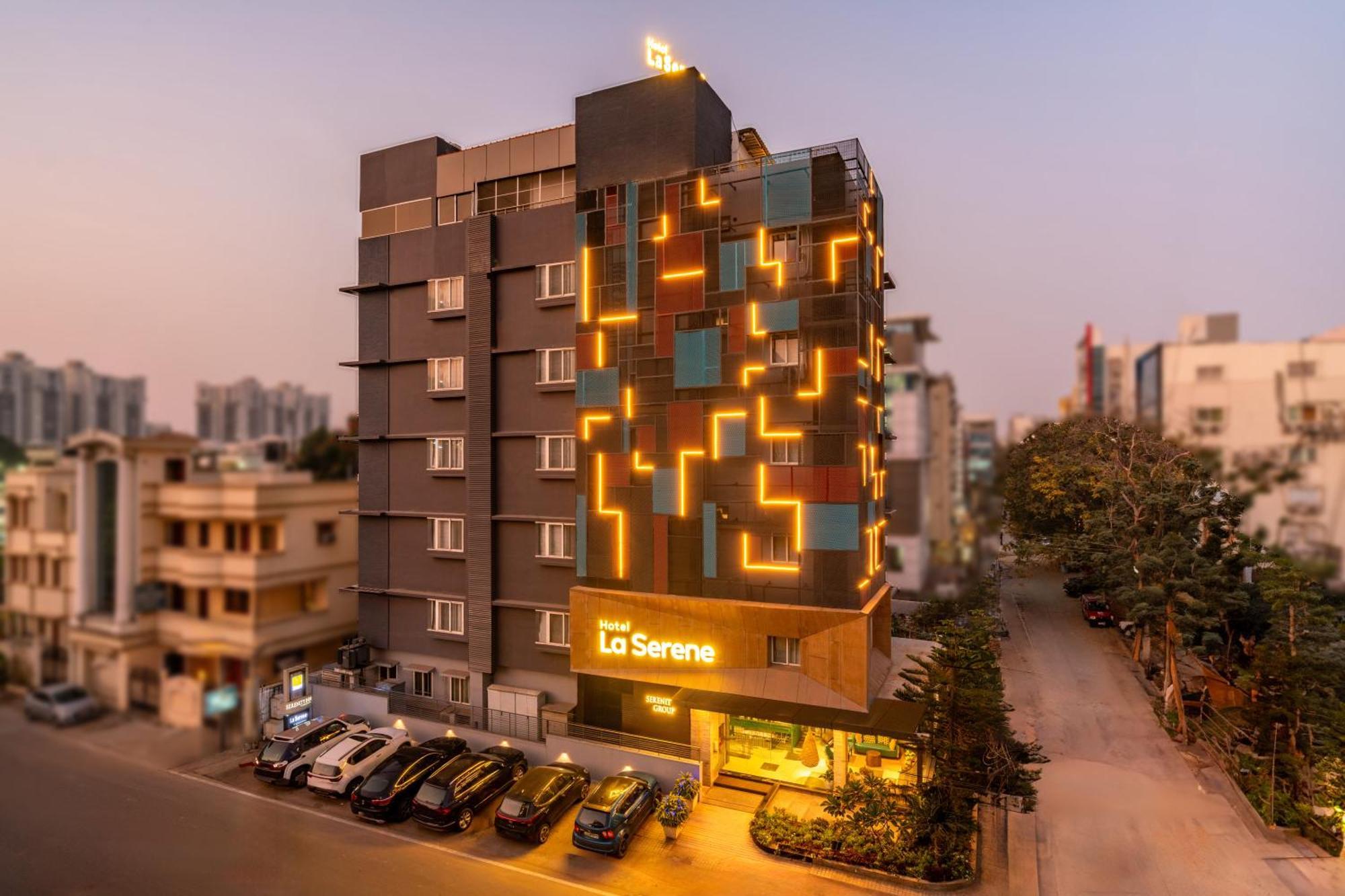 La Serene Hyderabad Esterno foto